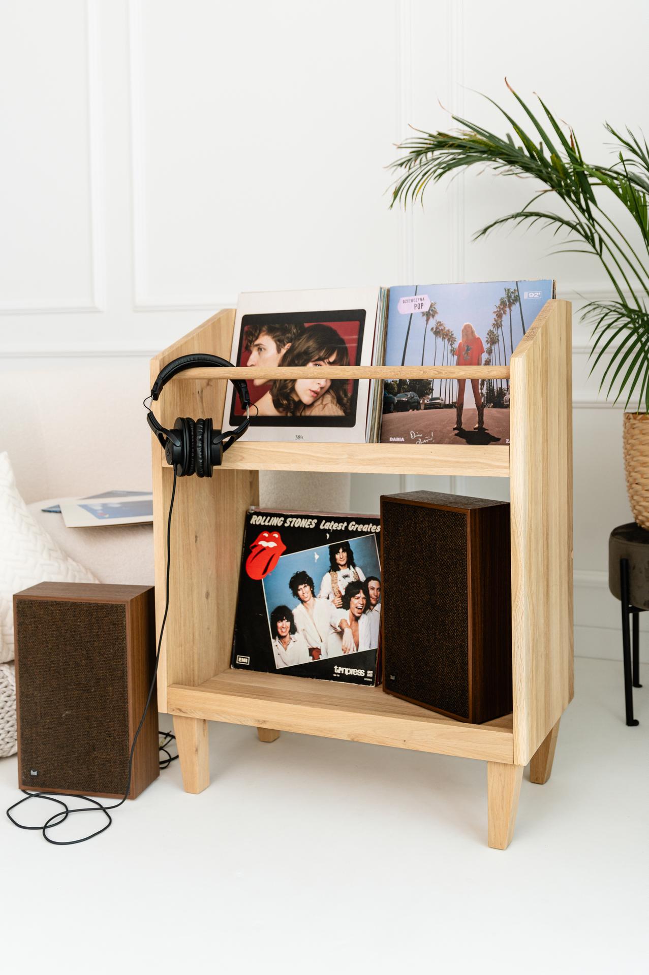 Meuble Platine et Vinyles Exclusif en Chêne, Rangement Bois Premium, Design Mid-Century, Artisanat Polonais, Support Audio de Luxe, TV