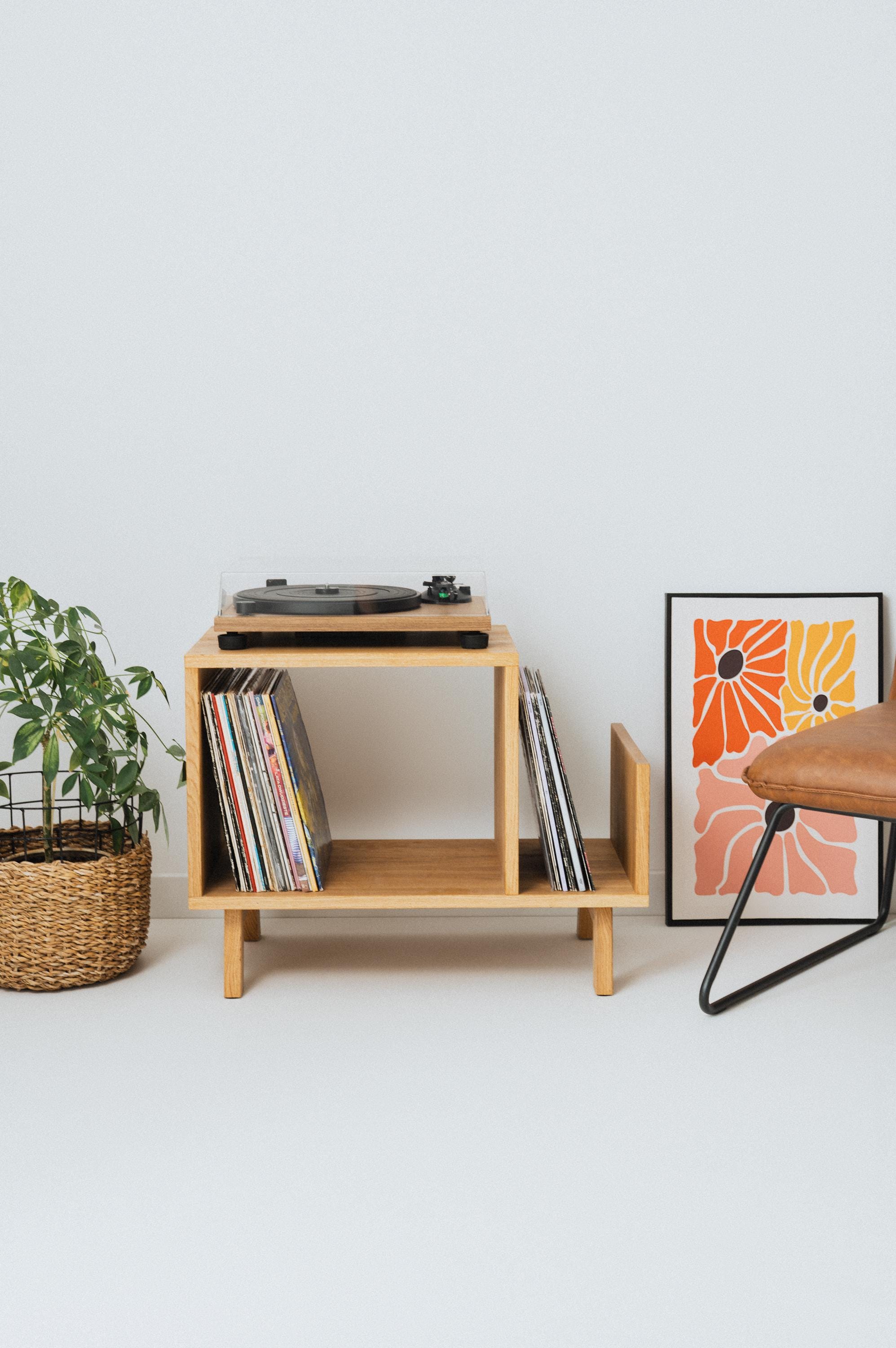 Meuble Platine Vinyle en Chêne Massif - Rangement Disques Premium à Compartiments - Support Tourne-disque Artisanal - Console Audio Design