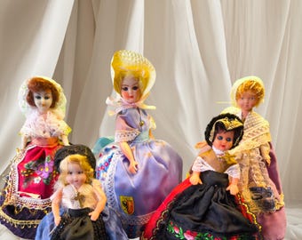 Lote de 30 muñecas antiguas de los años 50. Celuloide con ojos durmientes