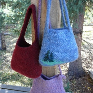 Wild Woolie Crochet Felted Bag PATTERN image 1