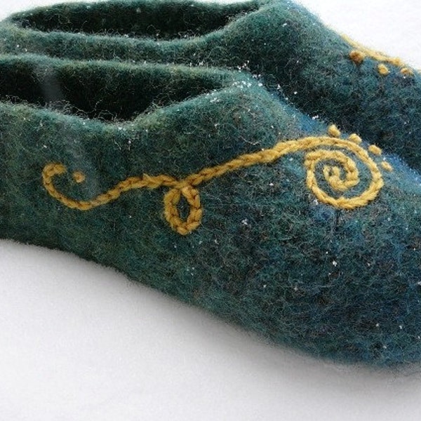 Woolies Crochet Felted Slipper PATTERN