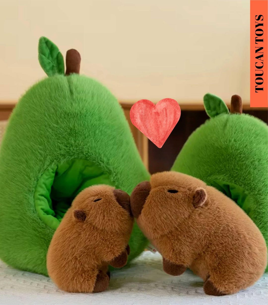 Peluche Capybara 2 In 1 In Avocado 35 Cm: Rimovibile, Morbido E Perfetto Per Coccole E Decorazione