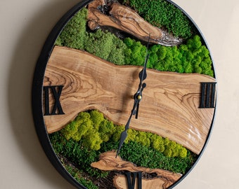 Handmade Moss & Olive Wood Clock, Metal Frame, Preserved Moss Wall Decor, Mother's Day Gifts, Rustic Wall Decor