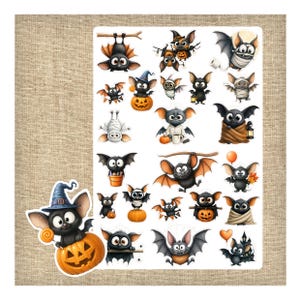 Peut inclure: Une planche d'autocollants sur le thème d'Halloween avec divers dessins de chauves-souris de dessins animés dans différentes poses. Les chauves-souris sont noires, oranges et grises, certaines portant des chapeaux de sorcière ou enveloppées de bandages. Les autocollants sont sur fond blanc.