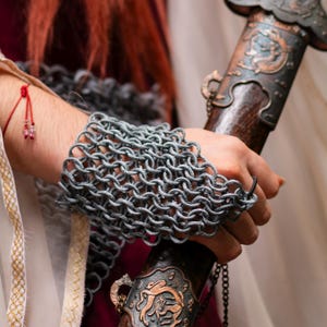 Elegancki projekt bransoletki-niewolnika z kolczugą, wydrukowany w 3D PLIK CYFROWY