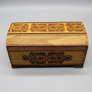 Wooden Box for Personal Items. Vintage Wooden Box. Hand Pyrographed and Painted Box. Home Decor. Rustic Decor.