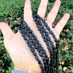 1 Strand/15" Natural Black Tourmaline Healing Gemstone 6mm to 8mm Free Form Oval Tumbled Pebble Stone Bead for Bracelet Charm Jewelry Making