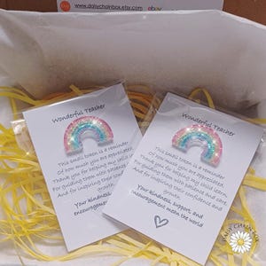 Merveilleux câlin de poche pour professeur - Arc-en-ciel | Cadeau de remerciement pour le professeur | Appréciation des enseignants de fin de session | Petit cadeau souvenir