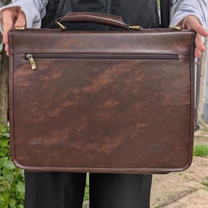 Classic Briefcase, Vintage Brown Leather Handbag for Document and Laptop
