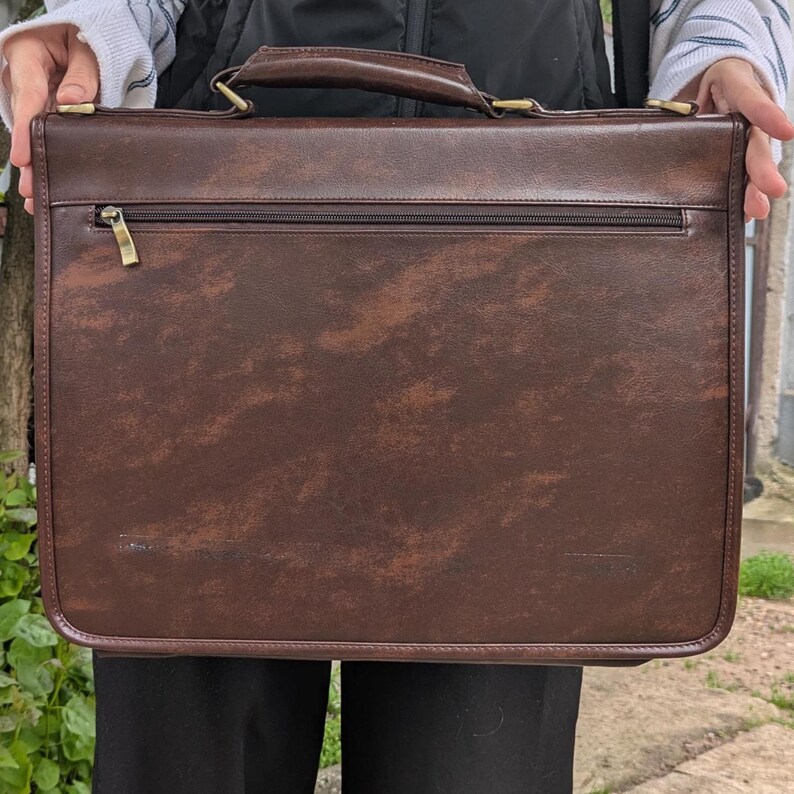Classic Briefcase, Vintage Brown Leather Handbag for Document and Laptop