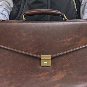 Classic Briefcase, Vintage Brown Leather Handbag for Document and Laptop