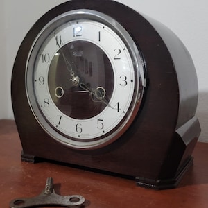 1980s antique original Smith Mantle Clock, Made In England