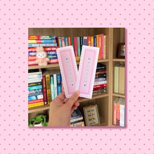 Reader bookmark | Linnen paper, bookish, reader, pink gingham, lace, bookish items, girly, booktok, cute, letter beads