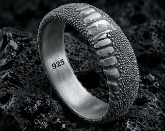Reptile Snake Skin Band Ring, Textured Dragon Scale Jewelry, Dark Gothic Ring for Him