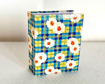 Vintage Daisy fotoalbum – Blågult rutigt Cottagecore-minnesmärke