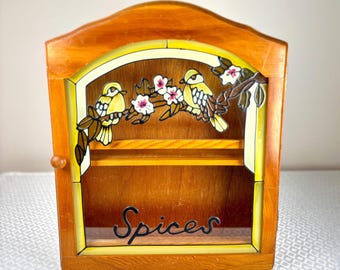 Vintage houten kruidenrekkast • Glas-in-lood vogel