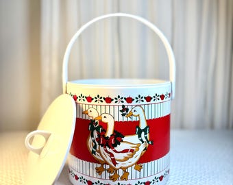 Vintage Plastic Ice Bucket with Lid, Retro Christmas Goose Holiday Barware