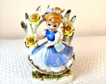 Figurina di ragazza in porcellana vintage - Porcellana