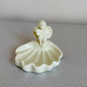 Vintage Porcelain Cherub Trinket Dish - Angel Playing Harp on Clam Shell - Ivory Soap Dish - Jewelry Ring Holder - 70s 80s Romantic Decor