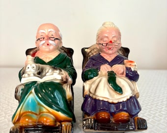 ヴィンテージのおじいちゃんとおばあちゃんの貯金箱｜日本製陶器