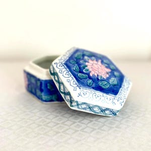 Caixa de joias vintage de cerâmica com motivos florais pintados à mão: prato de joias Boho