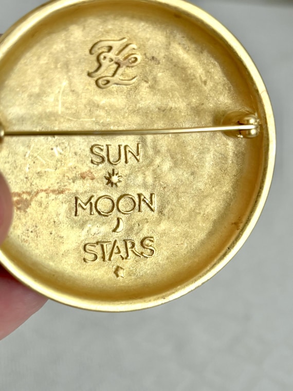 Broche Vintage Karl Lagerfeld émail Cristal Perle - Thème Sun Moon Stars, Plaqué Or