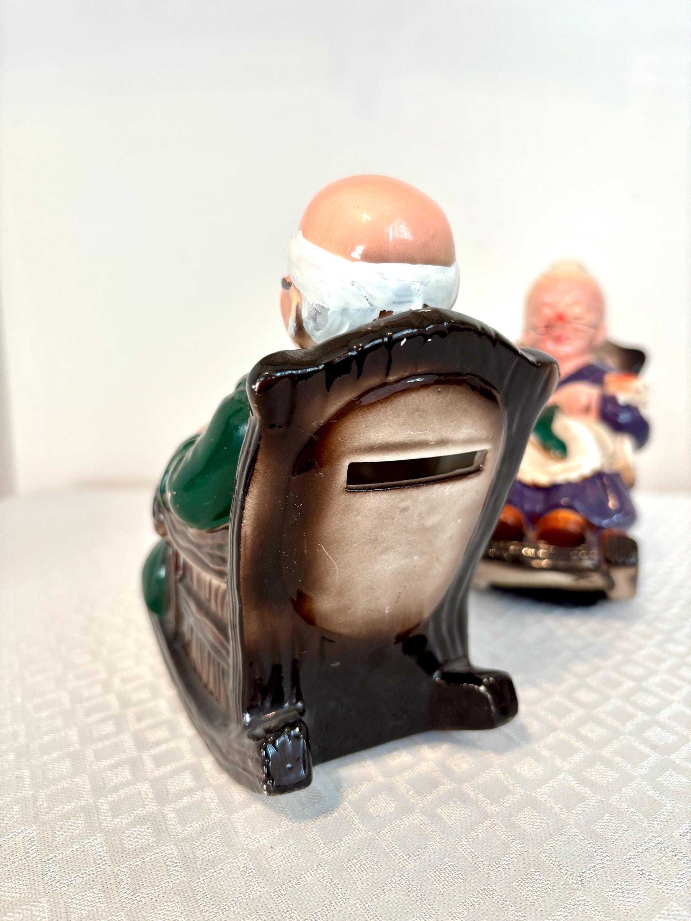 ヴィンテージのおじいちゃんとおばあちゃんの貯金箱｜日本製陶器
