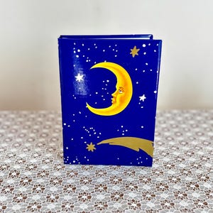 Vintage Dark Blue Moon-Face Photo Album – Celestial 80s/90s Whimsy – 40 Pages (80 Photos 4×6)