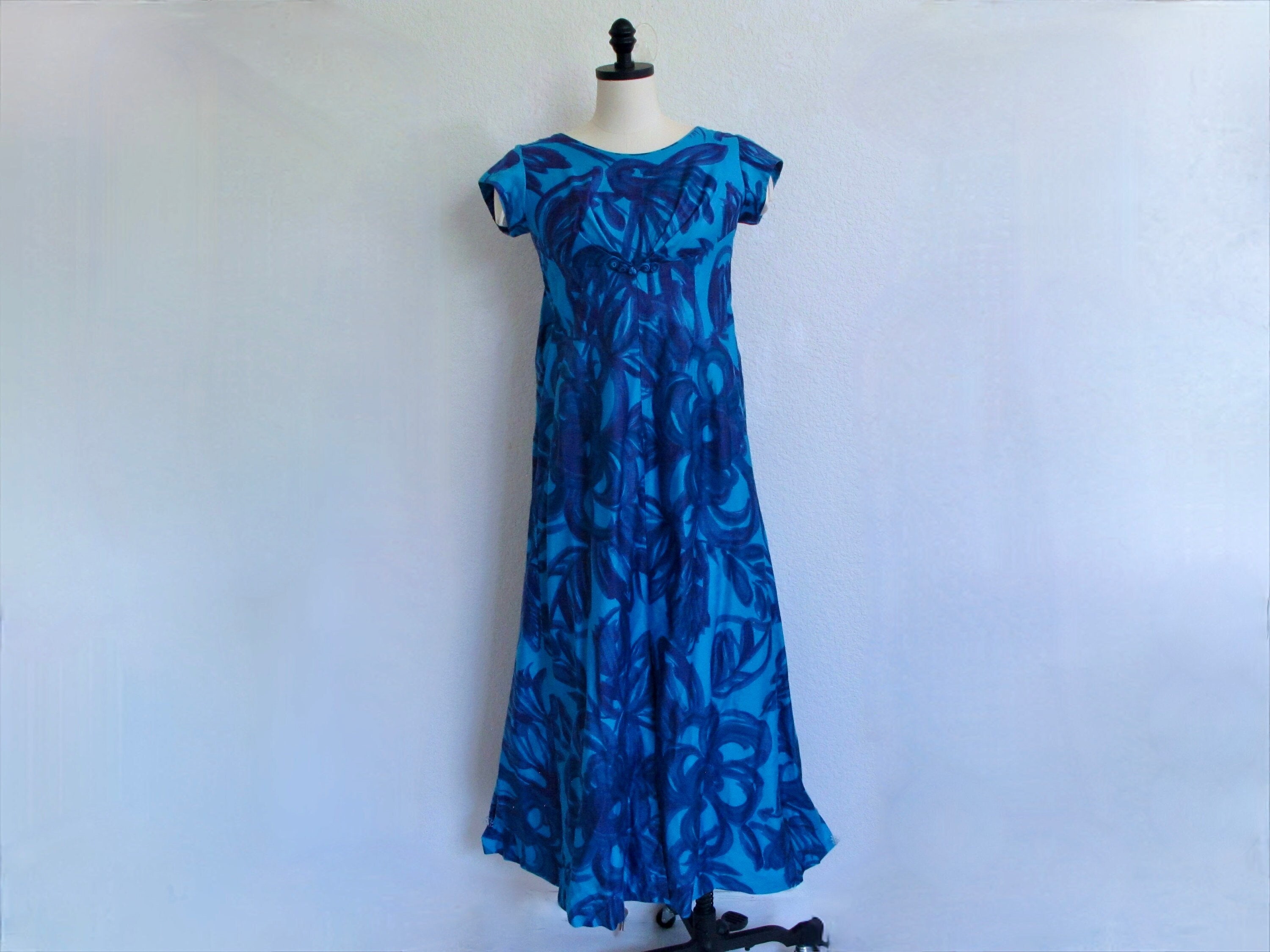 Draping hawaiian dress hotsell