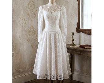 Vintage 70s Mori Lee Ivory Lace Waltz Length Wedding Dress XS 34" Bust