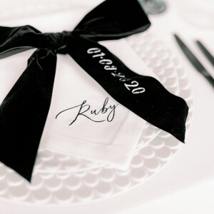 Servilletas para la mesa: servilletas de lino, servilletas de lino con dobladillo, servilletas personalizadas, ideas para la mesa, regalo del cuarto aniversario de bodas