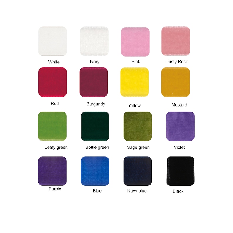 Op de afbeelding: Een kaart met 16 kleurstalen, elk met een naametiket eronder. De kleuren omvatten wit, ivoor, roze, poederroze, rood, bordeauxrood, geel, mosterd, bladgroen, flessengroen, saliegroen, violet, paars, blauw, marineblauw en zwart.