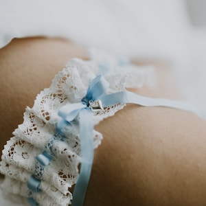 Maisie - Jarretière personnalisée, Jarretière de mariage, Jarretière en dentelle de Nottingham, Ruban de soie, Jarretière de mariée, Jarretière en dentelle, Jarretière sur mesure, Jarretière de luxe