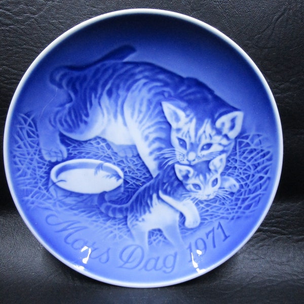 1971 Mothers Day plate Mors Dag, Vintage B&G Plate Bing and Grondahl, Annual Plate, Cat and Kittens