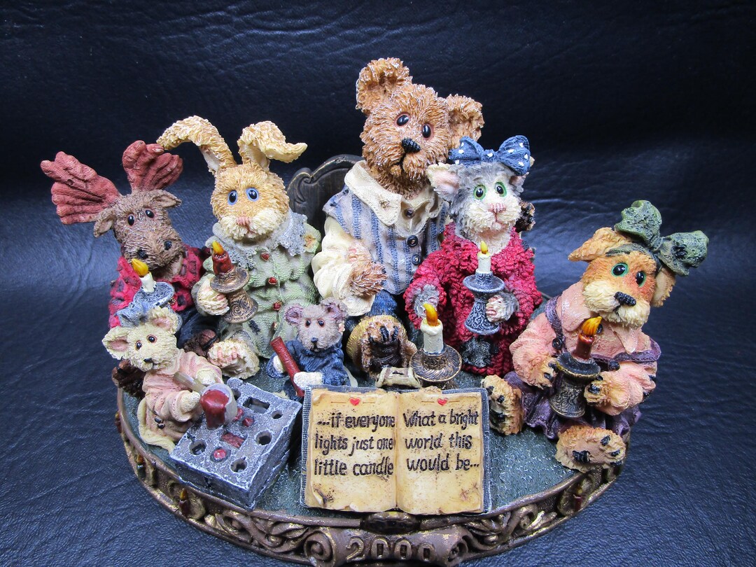 Boyd's Bears Light a Candle for Brighter World 
