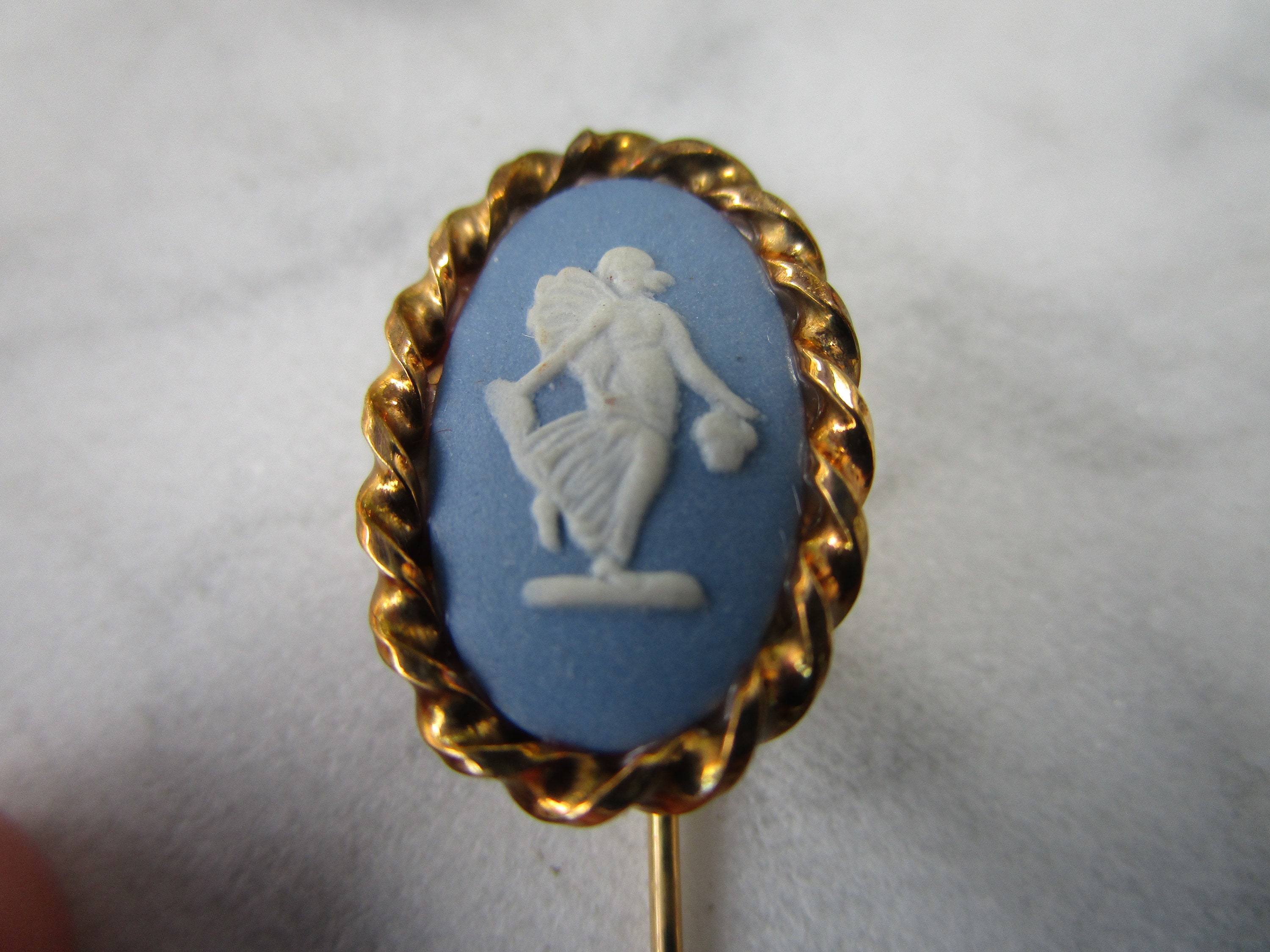 100 Soft Enamel Masonic Lapel Pin Badges Round Shape Wedgwood Cameo Brooch  For Crafting And Metal Crafts Dro266b From Uxkst, $89.36