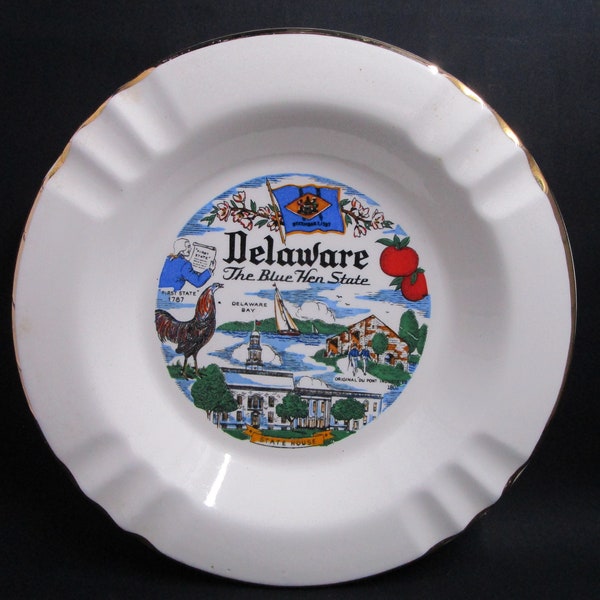 DELAWARE Souvenir Ashtray, The Blue Hen State 7 1/2" Round, Crest O Gold Tobacciana 12 cigarettes