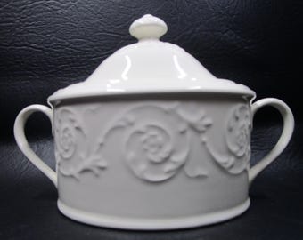Mikasa PLAZA LANE Lidded Sugar Bowl White Embossed Pattern Discontinued Pattern DE900