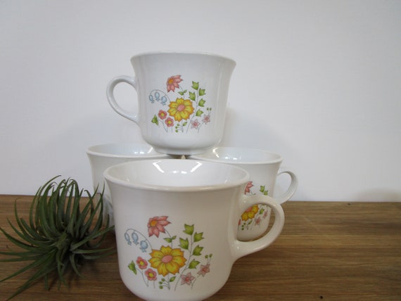Set of 2 Corning Corelle Spring Meadow Collection Corning Coffee Cups with Flowers Floral Free Shipping