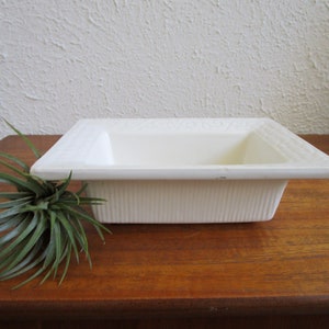 HULL USA F11 Planter Rectangular Creamy White Shallow Vase Floating Flowers