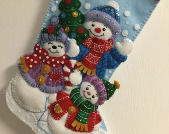 Bucilla Felt 18" SNOW FAMILY PORTRAIT Christmas stocking completed