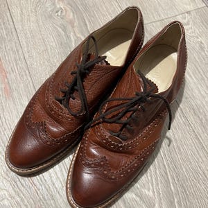 Vintage Hobbs of London Leather Oxford Shoes – Handmade in Italy, Classic Brown Brogues (EU 39 | US 8)