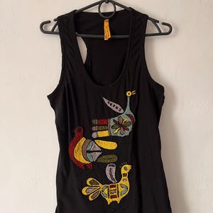 Pre-owned Black Tank Top with Embroidery – Excellent Condition