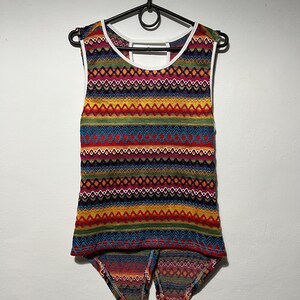 Vintage Strick-Top mit buntem Ethno-Muster im Festival-Stil