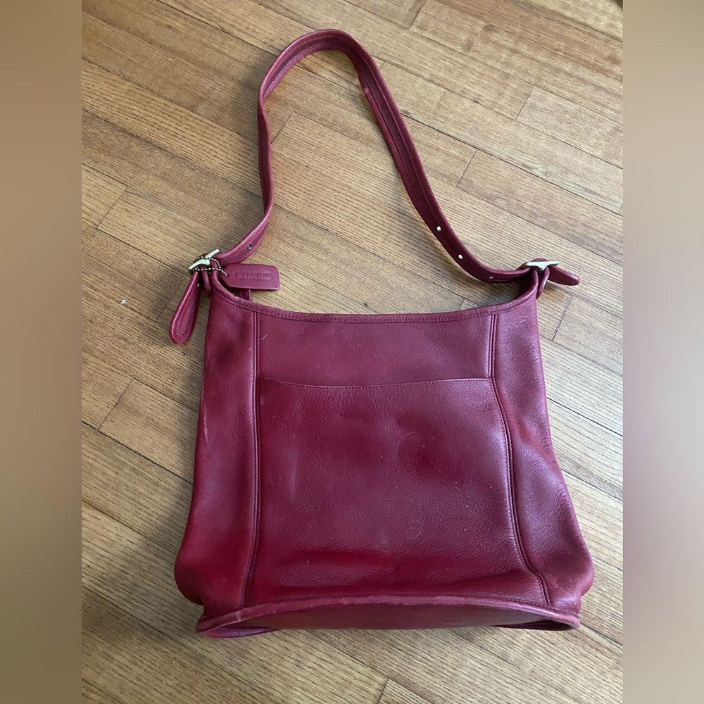 RARE 90s Coach Vintage Luxury Deep Red Burgundy Duffle Leather Sac