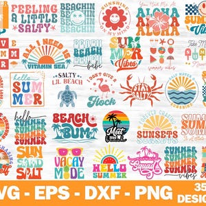 Op de afbeelding: Een verzameling van 35 zomerse SVG-, EPS-, DXF- en PNG-ontwerpen. De ontwerpen bevatten verschillende zomergerelateerde zinnen en afbeeldingen, waaronder "Summer Vibes", "Beach Bum", "Hello Summer" en "Sunshine on My Mind".