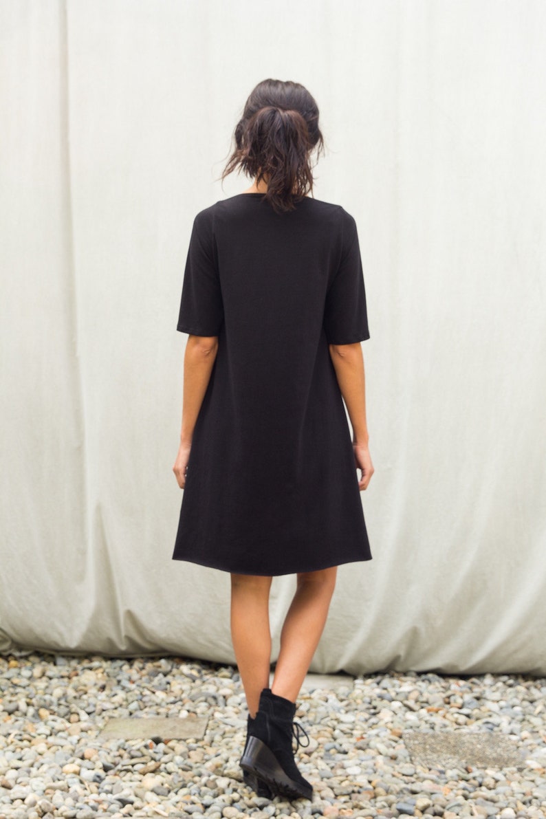 Robe Eva, jersey de coton, style moderne, robe noire réalisation sur commande image 4