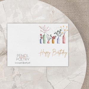 Tarjeta de felicitación de cumpleaños - digital "Feliz Cumpleaños" dibujado a mano con elementos florales y letras - tarjeta plegable en diseño/decoración de acuarela