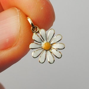 14k Solid Gold Daisy Necklace, Gold Flower Necklace, Daisy Charm, Dainty Everyday, Birthday Gift, 14k Necklace,14k Gold Jewelry, 14k Jewelry