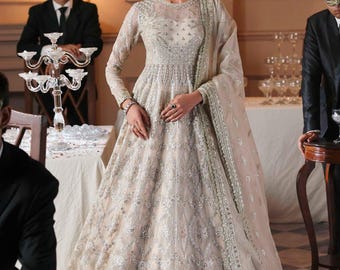 Style Maxi Lehenga, Robe De Mariée Pakistanaise, Tenue De Soirée De Luxe, Robes Indiennes, Eid Salwar Kameez